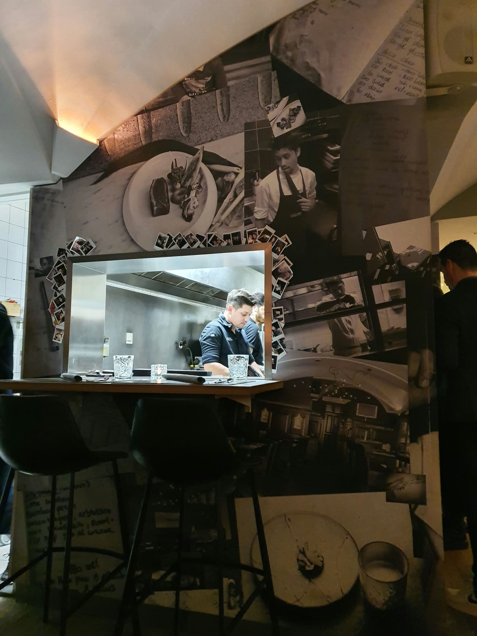 The open kitchen at De Rozario